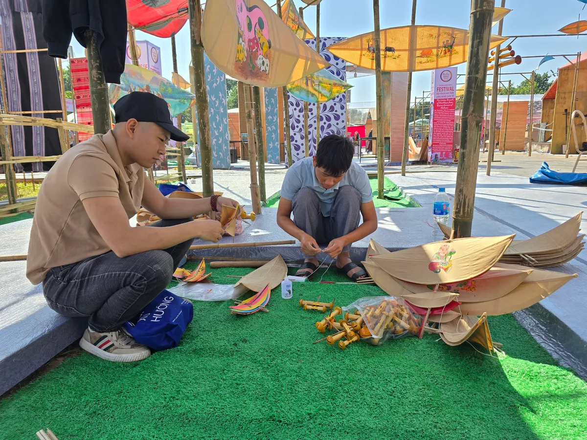 Hà Nội tất bật công tác chuẩn bị Festival Bảo tồn và Phát triển Làng nghề Quốc tế năm 2025 - Ảnh 2.