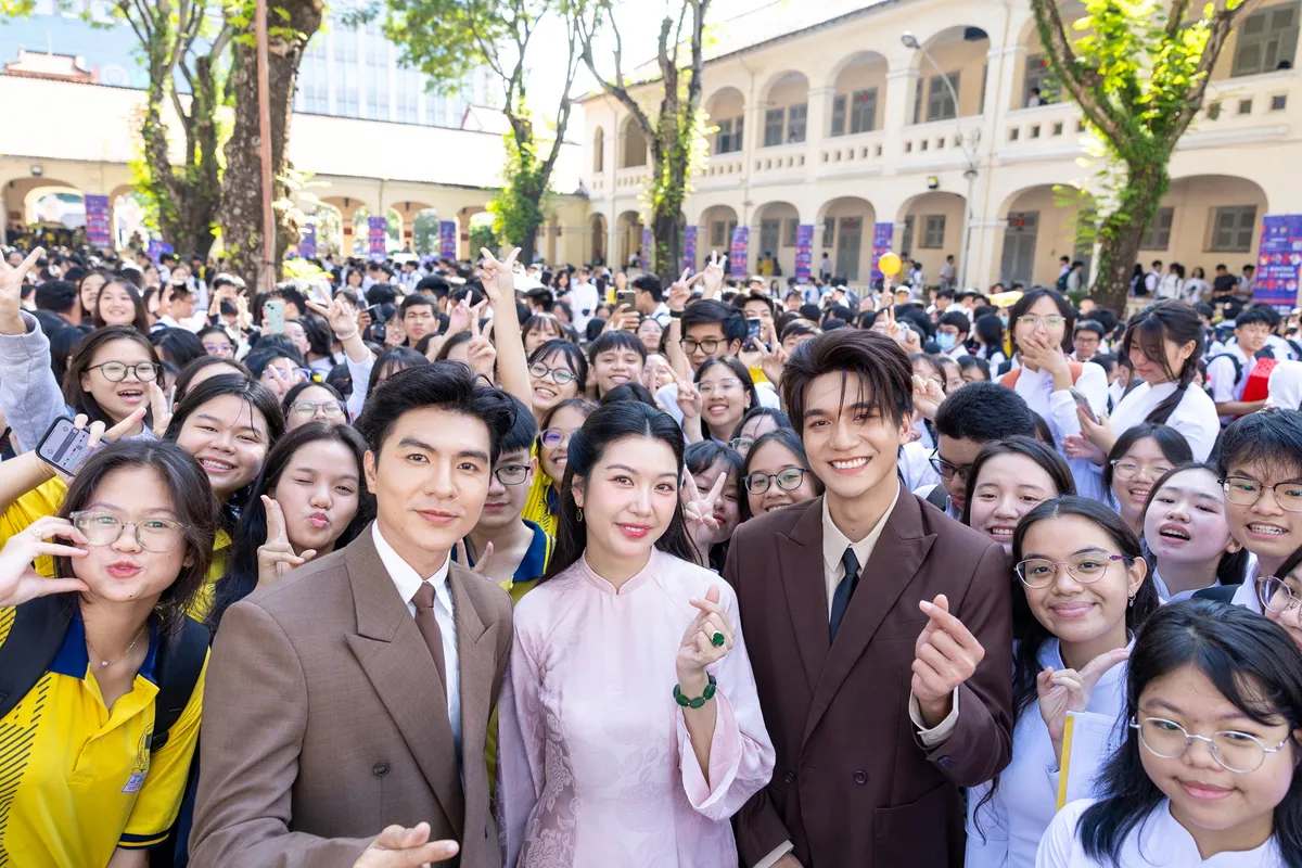 Để thanh thiếu niên "không một mình" trong thế giới số- Ảnh 1.