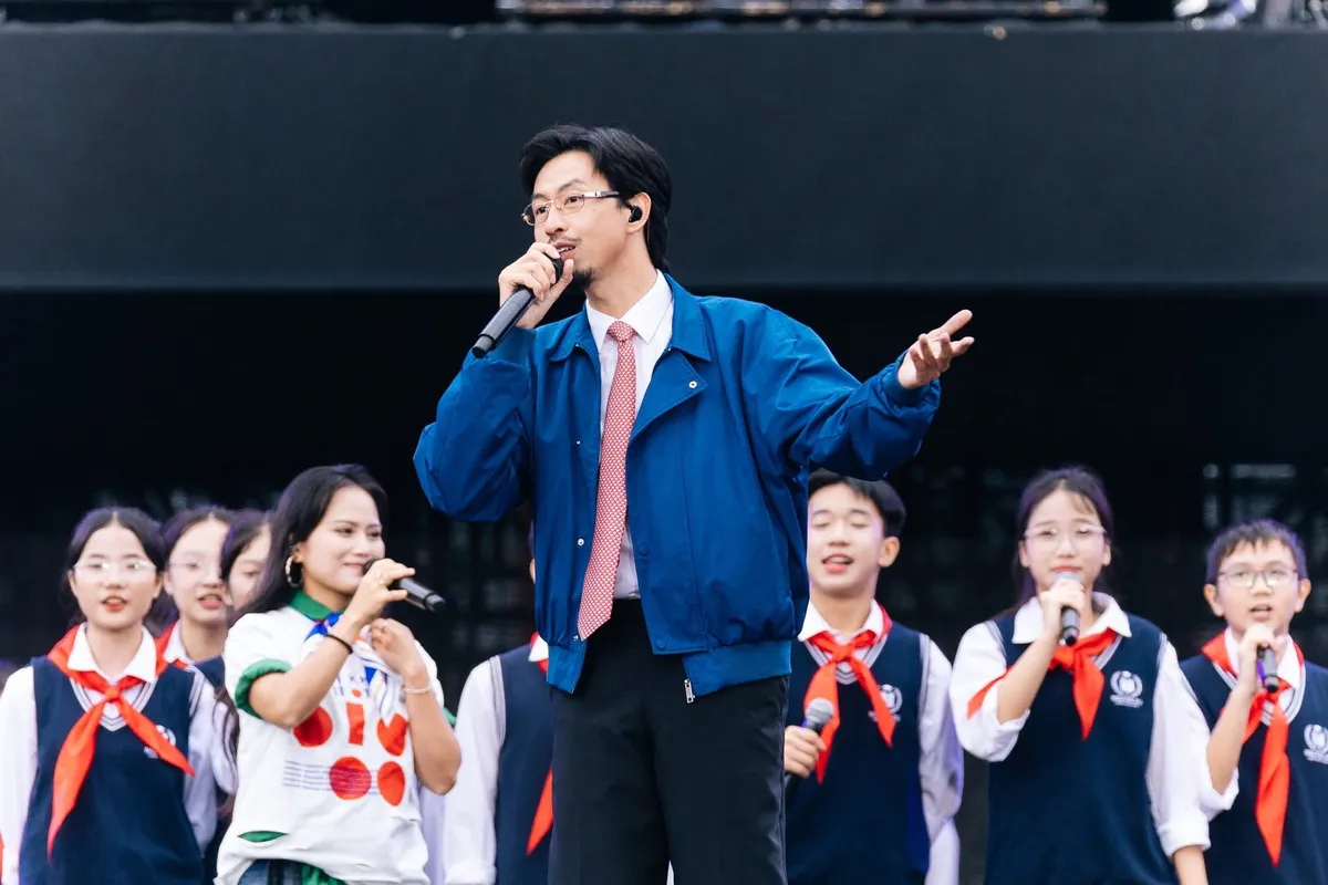 Để thanh thiếu niên "không một mình" trong thế giới số- Ảnh 2.