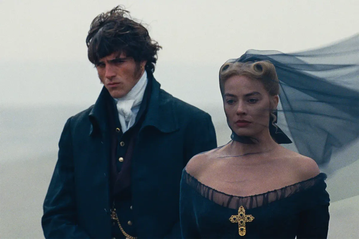 Phiên bản chuyển thể mới của Đồi gió hú quá nóng bỏng - Ảnh 1.