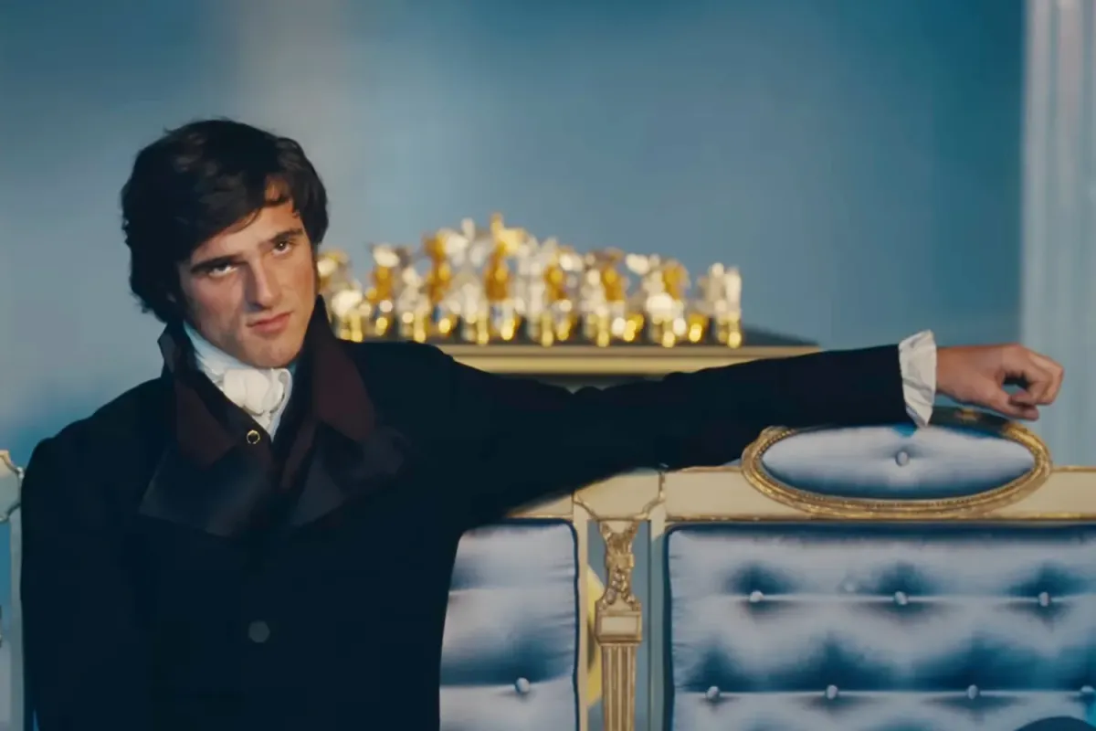 Phiên bản chuyển thể mới của Đồi gió hú quá nóng bỏng - Ảnh 4.