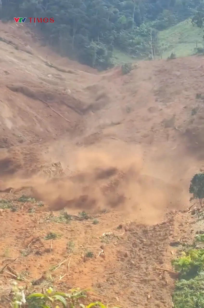 Sạt lở ở vùng cao Đà Nẵng, 3 người mất liên lạc- Ảnh 1.