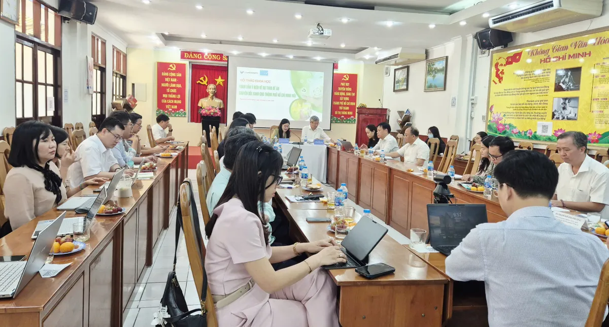 TP Hồ Chí Minh chuyển đổi xanh: đề xuất giảm 15% phát thải vào 2030- Ảnh 1.