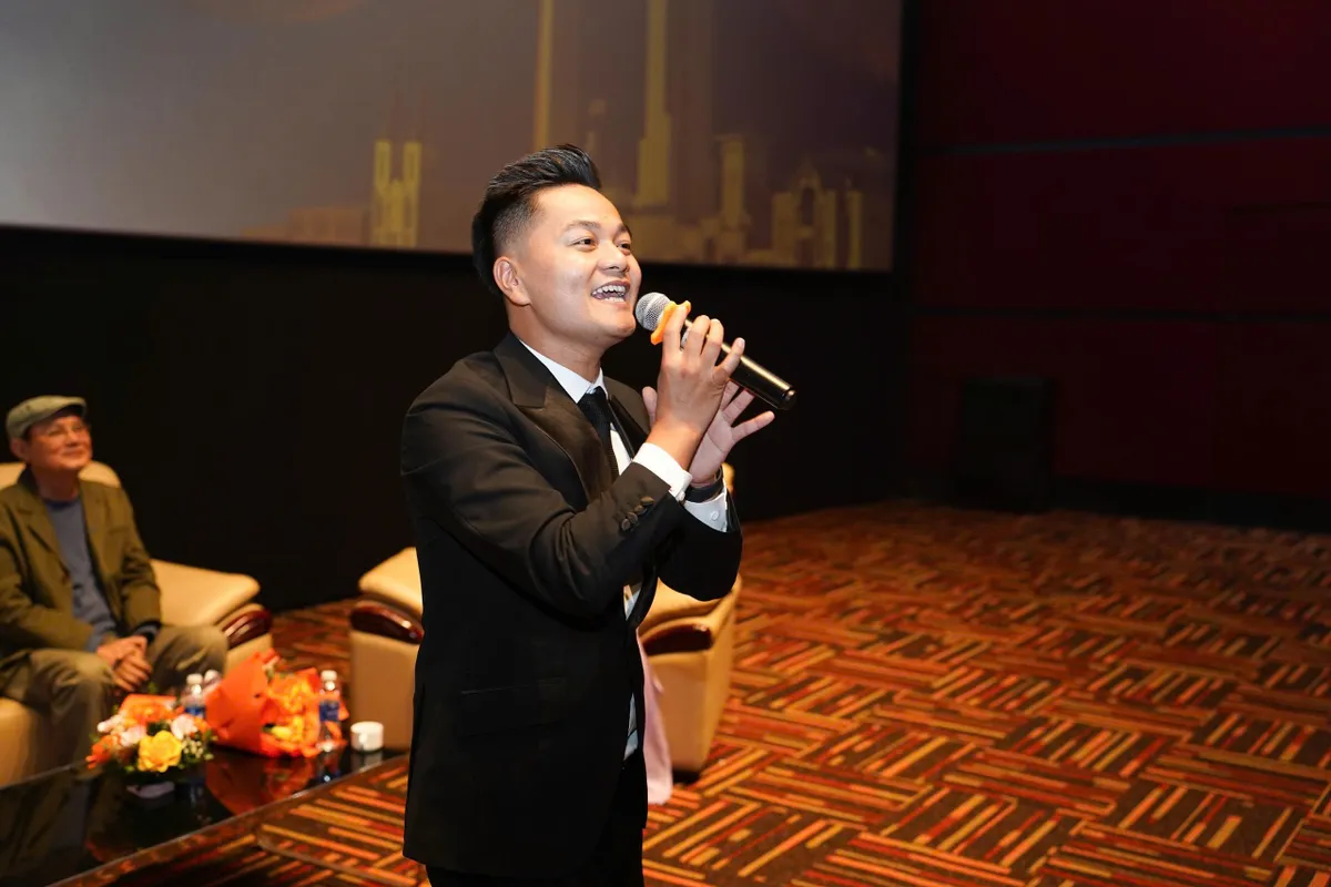 "Mùi cỏ cháy" khai mạc Tuần phim chào mừng LHP Việt Nam XXIV - Ảnh 4.