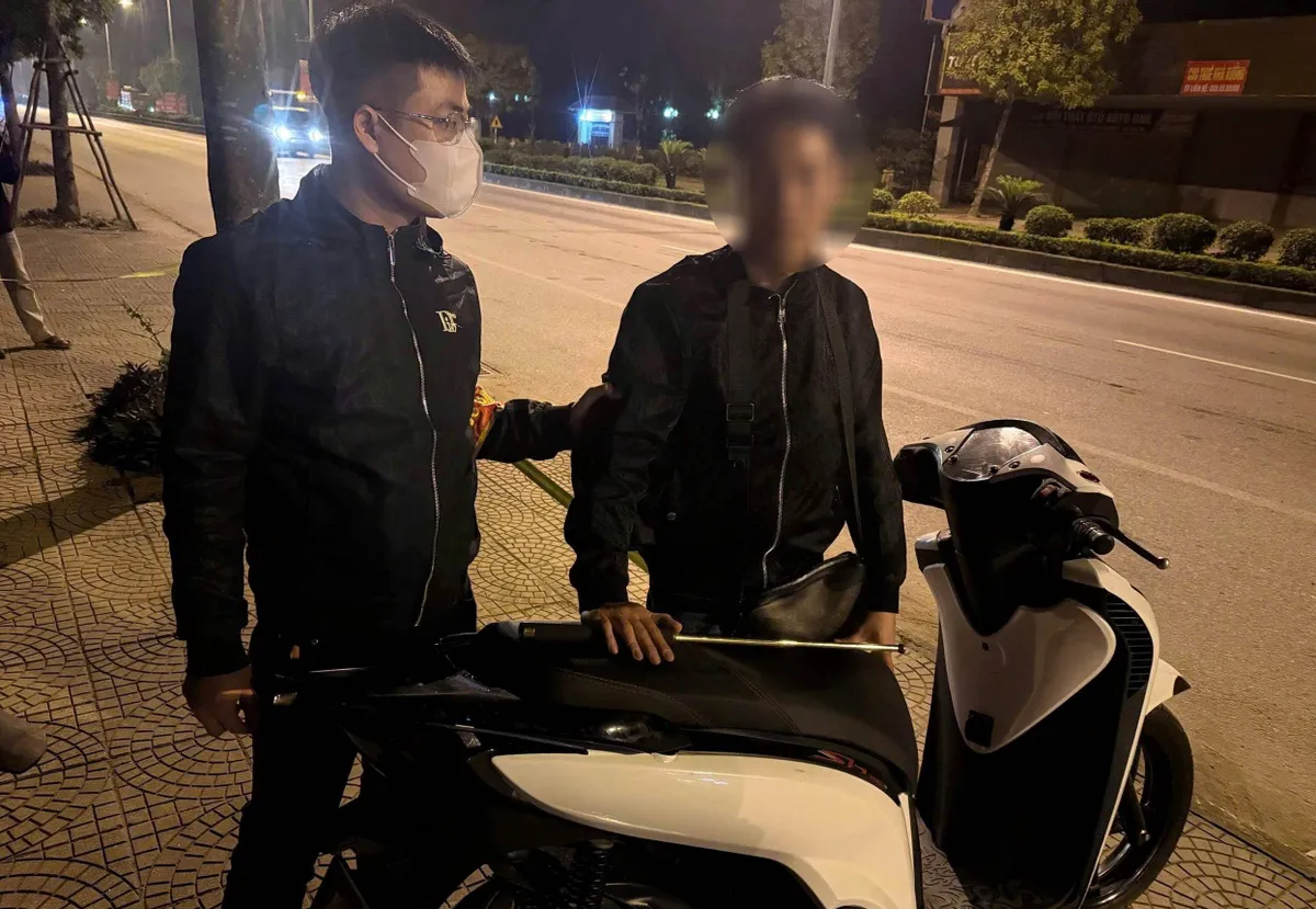 Tổ 141 Hà Nội liên tiếp triệt phá nhiều vụ tàng trữ ma túy, công cụ hỗ trợ - Ảnh 3.