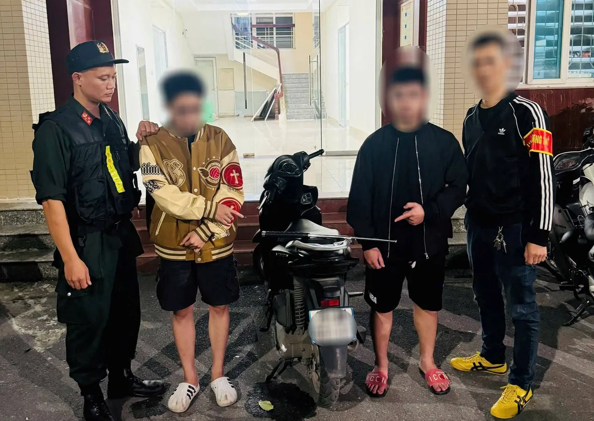 Tổ 141 Hà Nội liên tiếp triệt phá nhiều vụ tàng trữ ma túy, công cụ hỗ trợ - Ảnh 4.