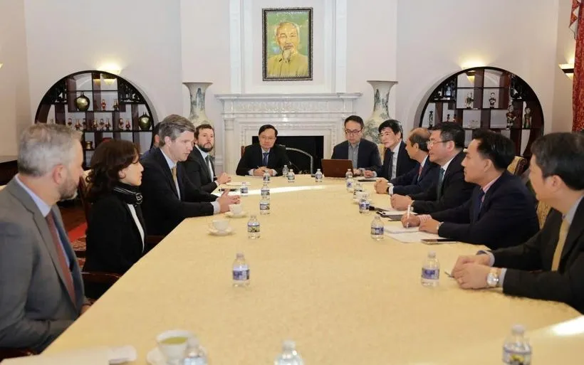 Bộ trưởng Bộ Công Thương Nguyễn Hồng Diên làm việc với lãnh đạo các doanh nghiệp thuộc FDRA.