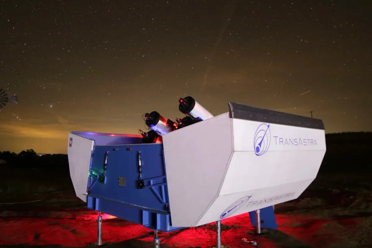 Túi bơm hơi Capture Bag có thể thu giữ tiểu hành tinh và rác vũ trụ- Ảnh 1. Túi bơm hơi Capture Bag có thể thu giữ tiểu hành tinh và rác vũ trụ- Ảnh 1.