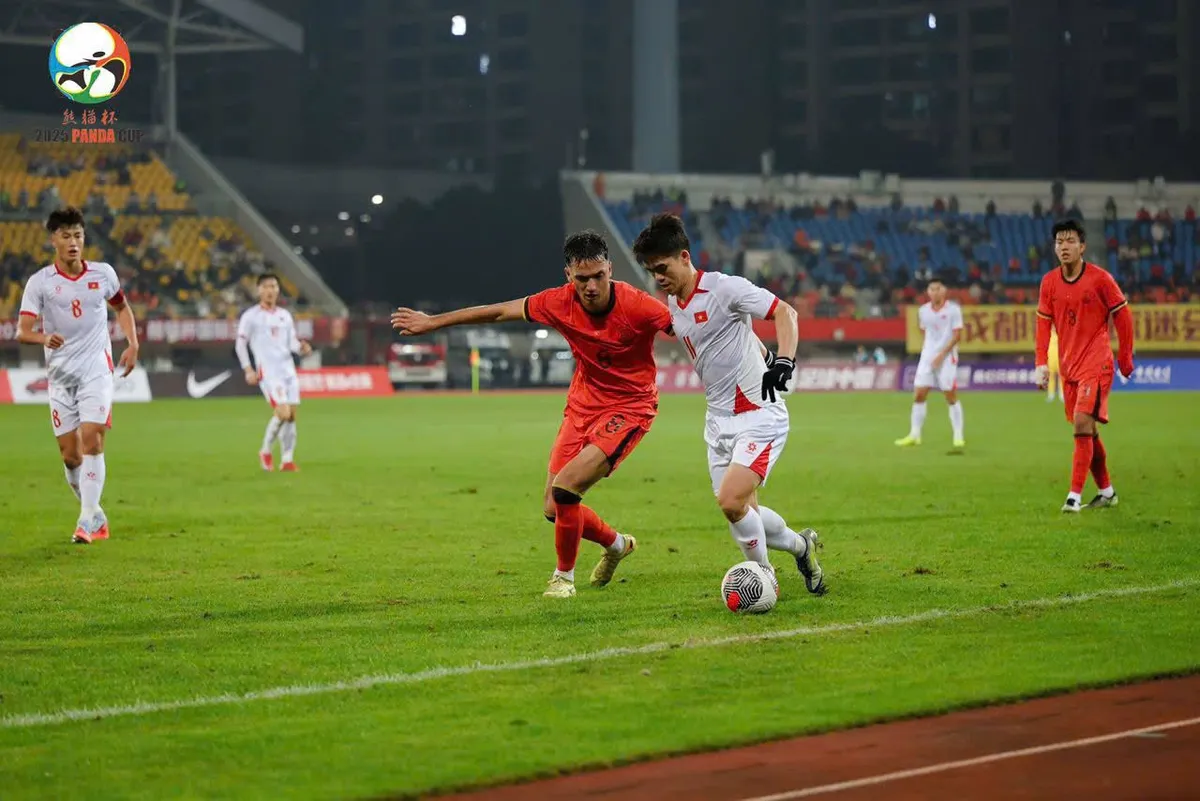 U22 Việt Nam vs U22 Uzbekistan: Kh&oacute; lường | 14h30 h&ocirc;m nay, 15/11

- Ảnh 1.