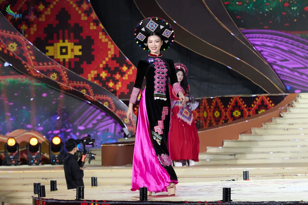 Chung Kết Hoa hậu Du lịch Dân tộc Việt Nam 2025: Ngày hội sắc màu văn hóa các dân tộc - Ảnh 6.