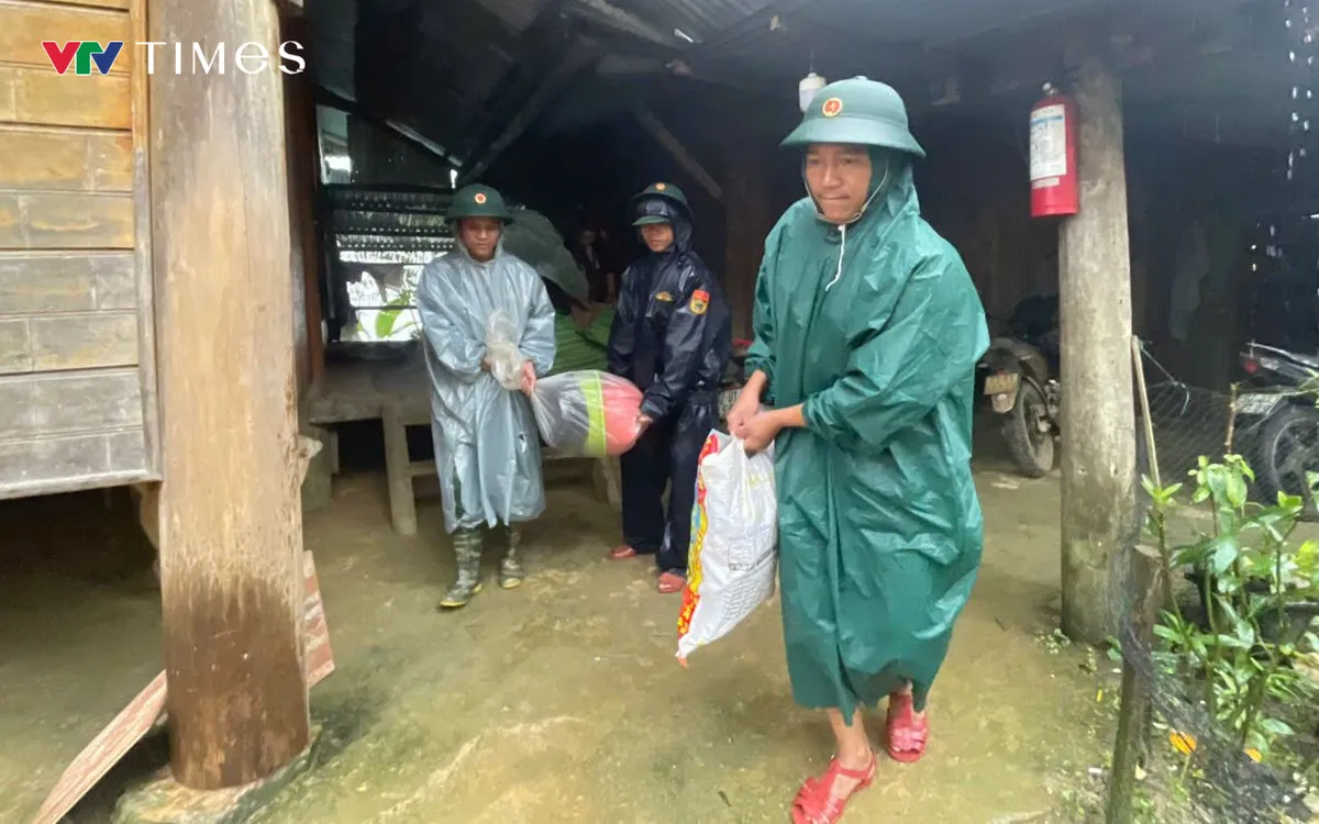 Khẩn trương di dời để đảm bảo an toàn tuyệt đối cho người dân. 