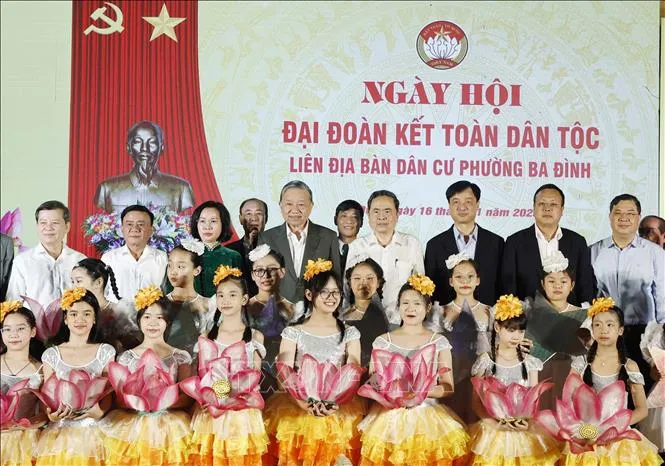 Tổng Bí thư Tô Lâm dự Ngày hội Đại đoàn kết dân tộc tại phường Ba Đình, Hà Nội - Ảnh 7.