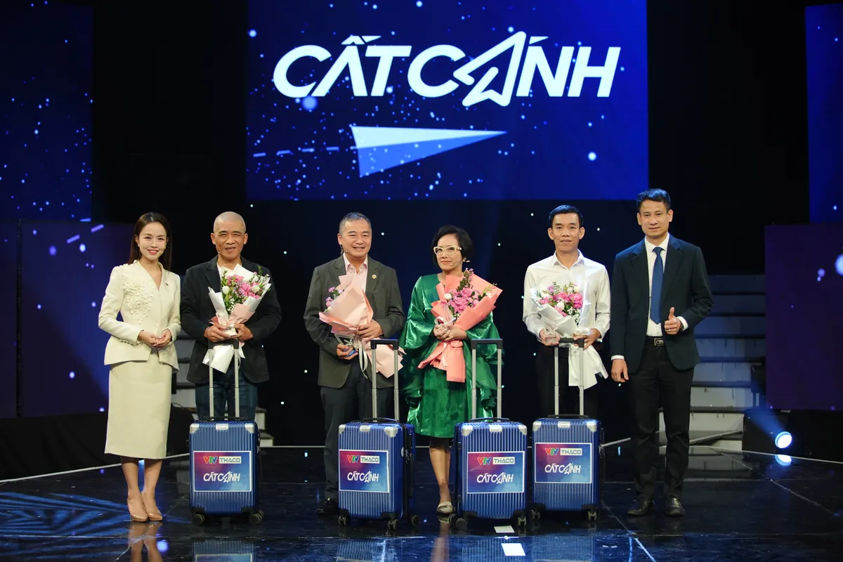 Cất cánh tháng 11: Những "ngọn lửa" bền bỉ thắp sáng khát vọng Việt  - Ảnh 1.