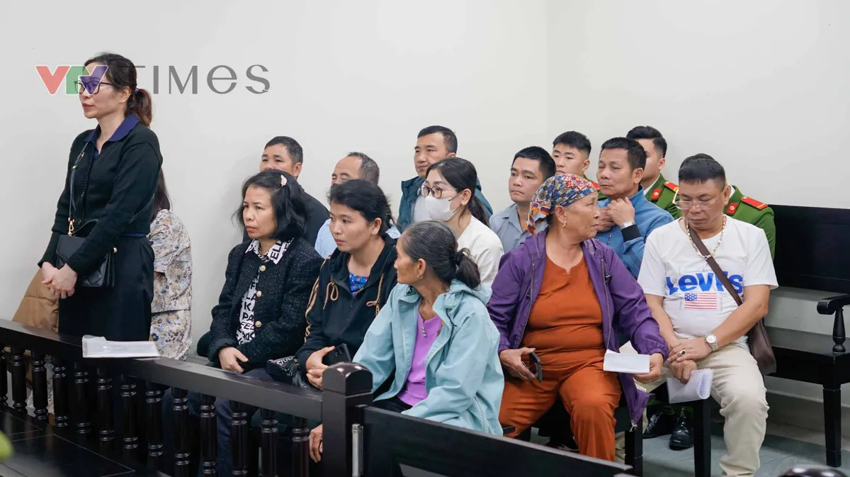 Hoãn phiên tòa xét xử kẻ phóng hỏa quán cà phê tại Hà Nội gây thảm án 11 người tử vong  - Ảnh 4.