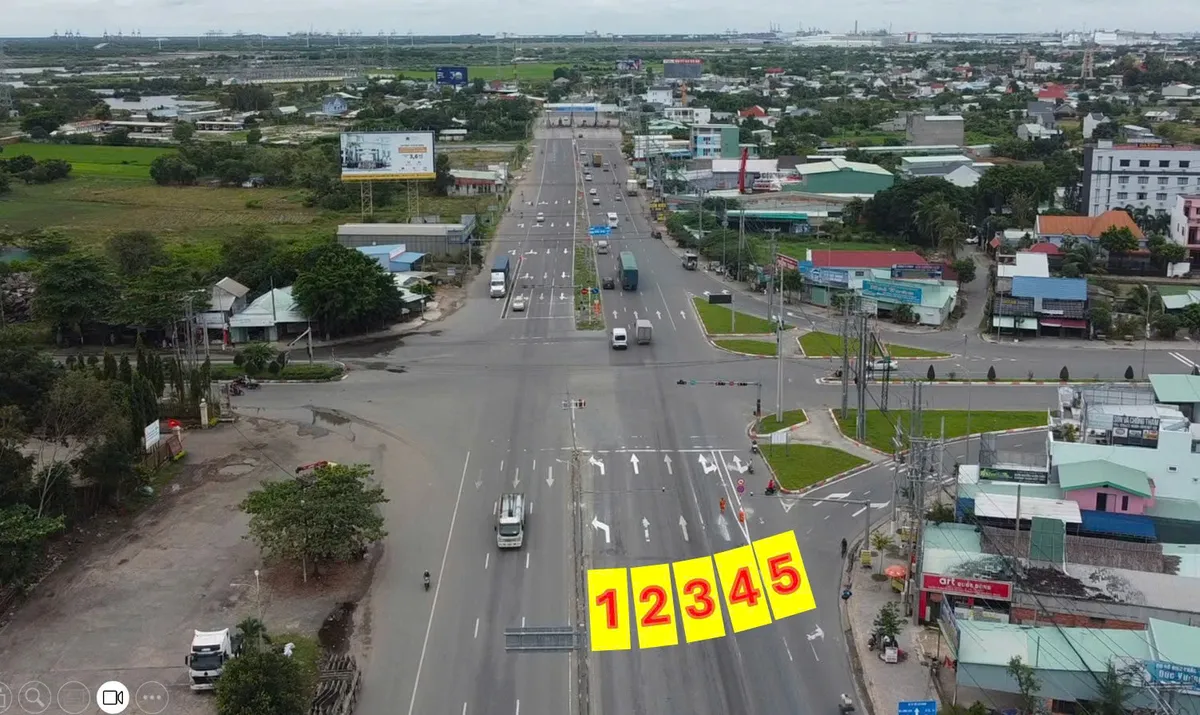 Nhiều tài xế lúng túng ngày đầu điều chỉnh phân làn giao thông Quốc lộ 51- Ảnh 8. Nhiều tài xế lúng túng ngày đầu điều chỉnh phân làn giao thông Quốc lộ 51- Ảnh 8.