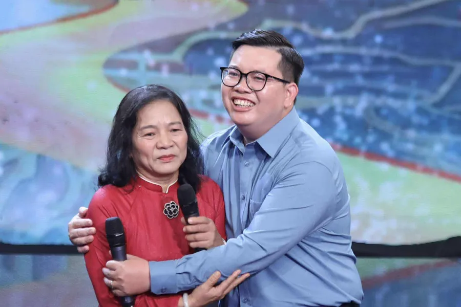 Người thầy ở "lớp học đảo ngược" không ngừng đổi mới để thắp sáng tri thức cho học trò- Ảnh 2. Người thầy ở "lớp học đảo ngược" không ngừng đổi mới để thắp sáng tri thức cho học trò- Ảnh 2.