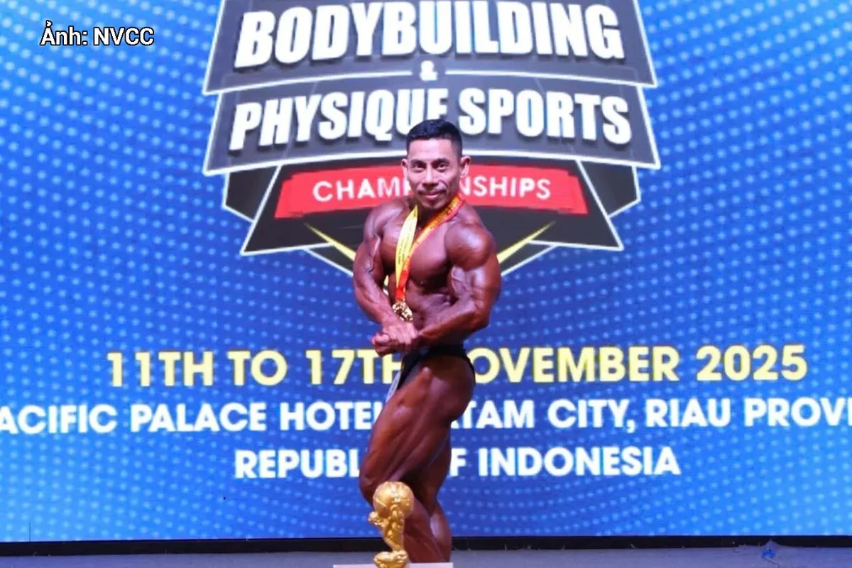 Khoảnh khắc đẹp tuần qua (10-16/11): Nhiều tin vui đến từ y tế và thể thao - Ảnh 1.