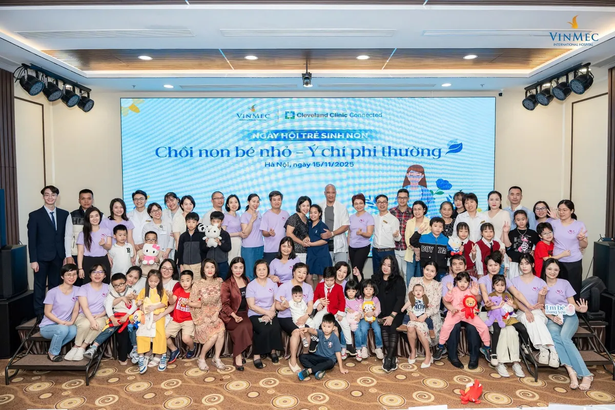 Vinmec v&agrave; h&agrave;nh tr&igrave;nh n&acirc;ng đỡ sự sống mong manh: Khi "chồi non b&eacute; nhỏ" lớn l&ecirc;n từ những b&agrave;n tay kh&ocirc;ng bu&ocirc;ng- Ảnh 1.