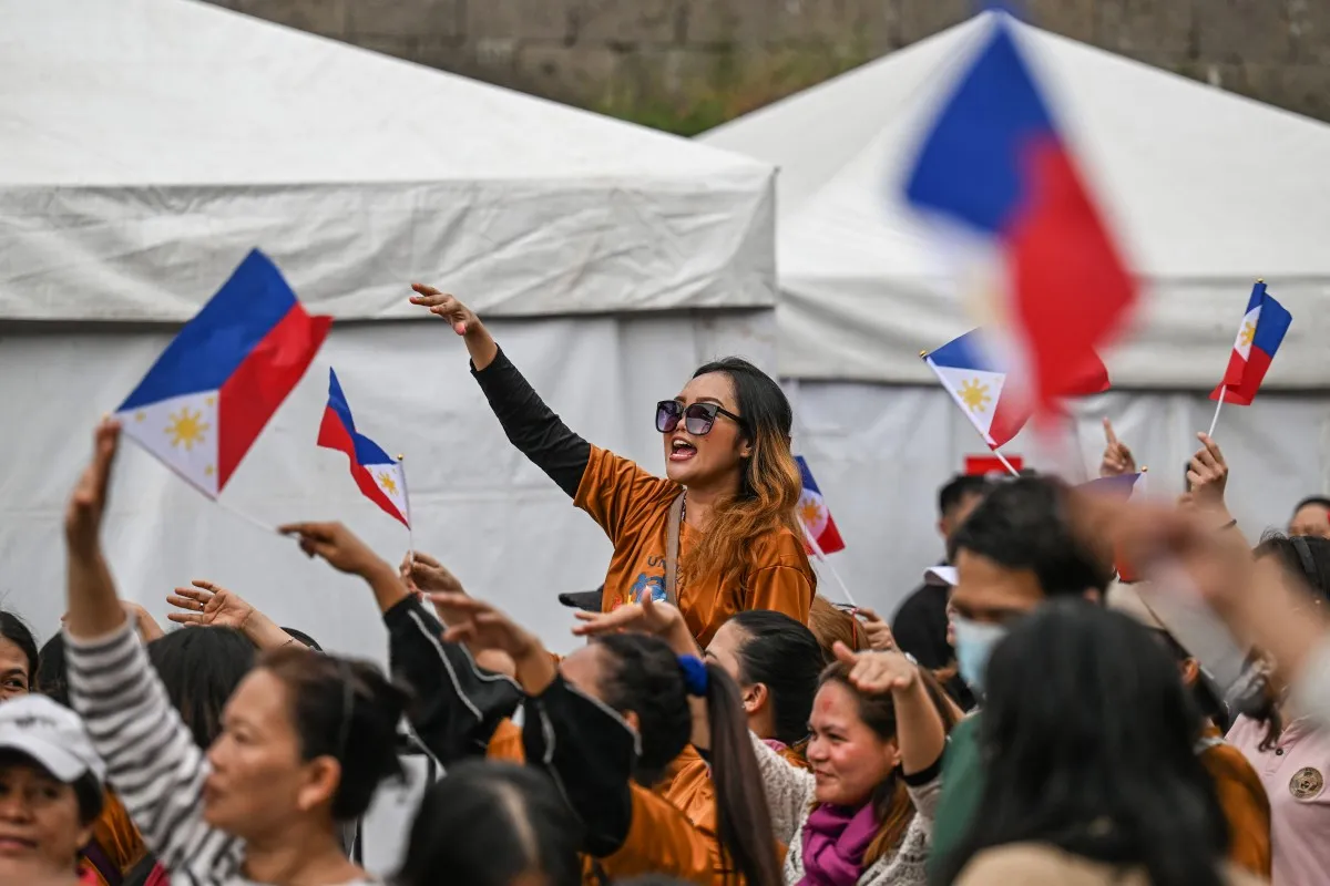 Hàng chục nghìn người Philippines xuống đường biểu tình phản đối tham nhũng- Ảnh 2.