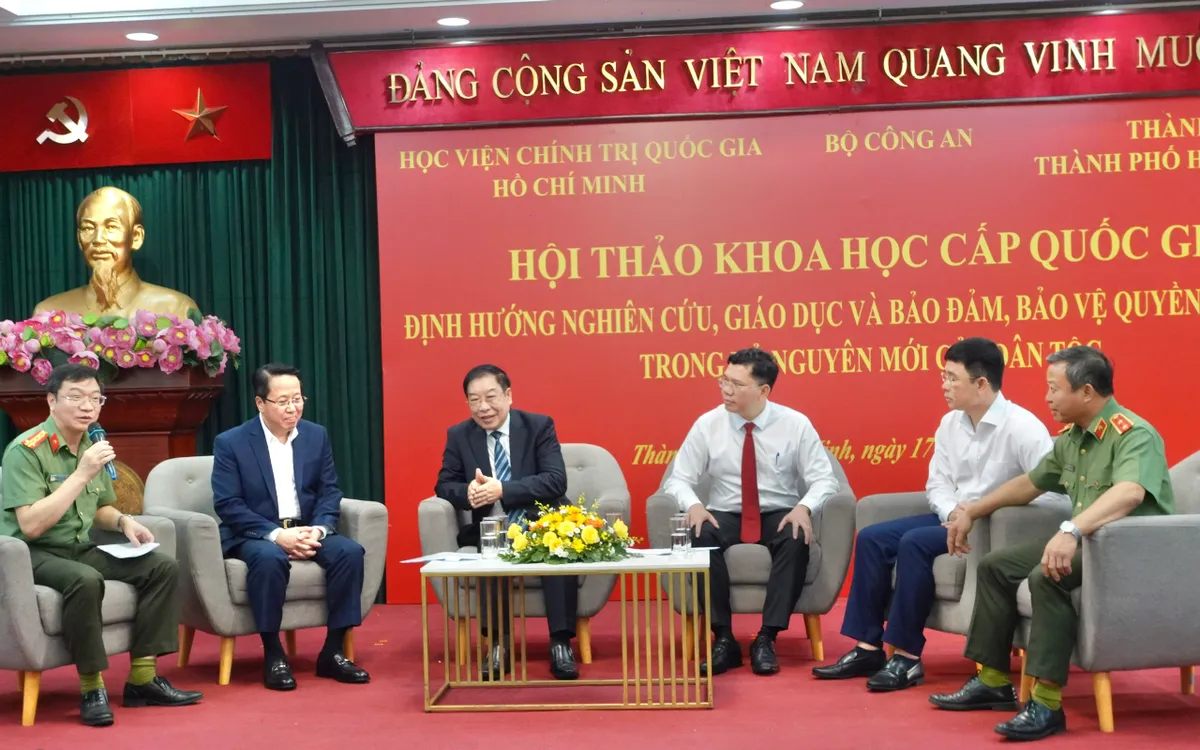 Bảo vệ quyền con người trong kỷ nguyên AI: Thách thức và giải pháp- Ảnh 7. Bảo vệ quyền con người trong kỷ nguyên AI: Thách thức và giải pháp- Ảnh 7.