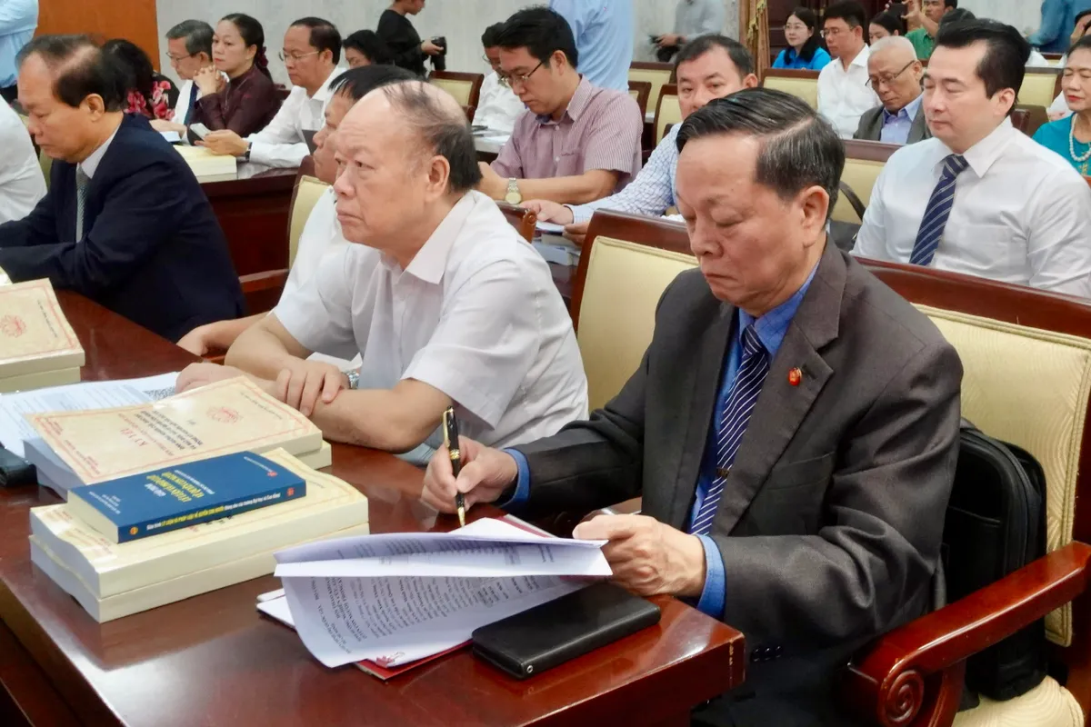 Bảo vệ quyền con người trong kỷ nguyên AI: Thách thức và giải pháp- Ảnh 4. Bảo vệ quyền con người trong kỷ nguyên AI: Thách thức và giải pháp- Ảnh 4.