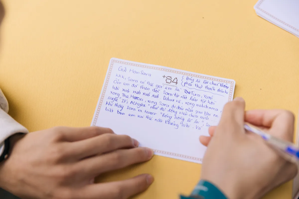 Han Sara gây sốt khi tự tay làm 800 chiếc bánh tặng fan trong sinh nhật tuổi 25 - Ảnh 5.