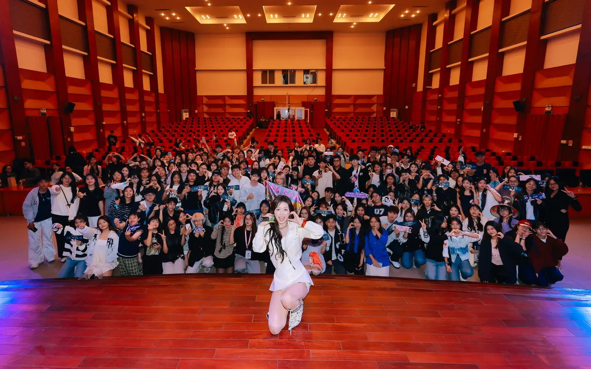 Han Sara gây sốt khi tự tay làm 800 chiếc bánh tặng fan trong sinh nhật tuổi 25 - Ảnh 6.