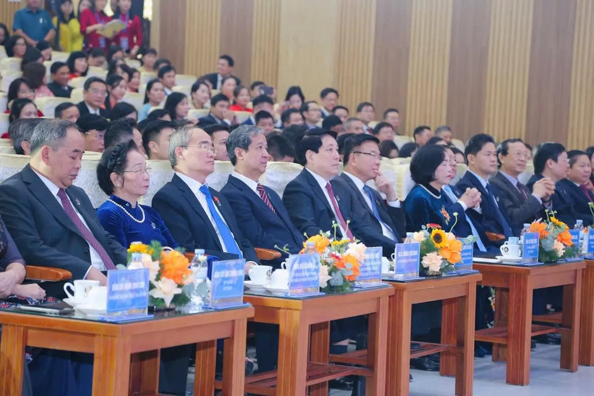 Chủ tịch nước yêu cầu đổi mới giáo dục mạnh mẽ hơn - Ảnh 1.