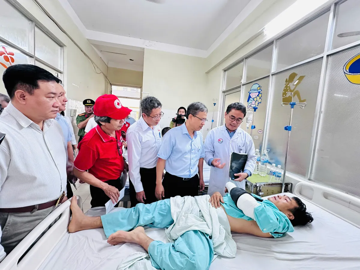 Danh tính các nạn nhân tử nạn và bị thương trên xe khách Phương Trang trong vụ sạt lở đèo Khánh Lê- Ảnh 1.