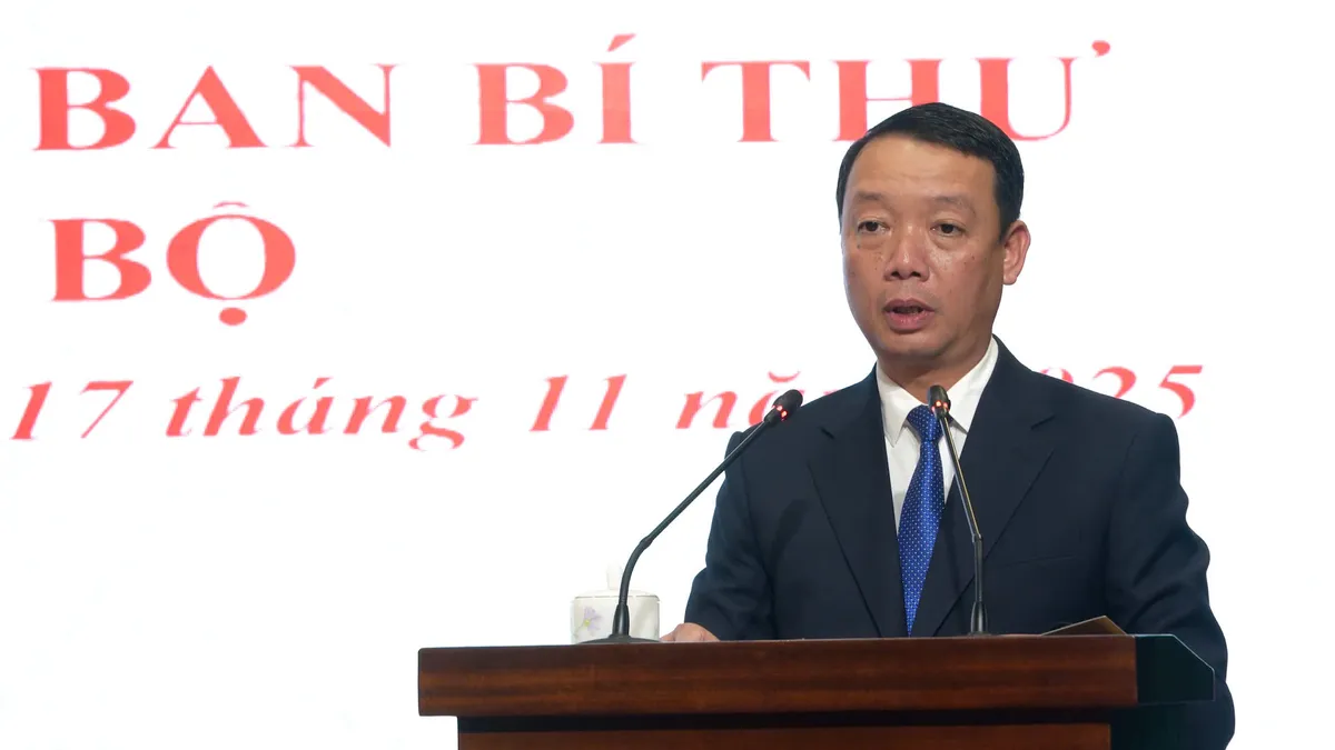 Đồng ch&iacute; Phan Thi&ecirc;n Định giữ chức vụ Ph&oacute; B&iacute; thư Tỉnh ủy H&agrave; Tĩnh - Ảnh 1.