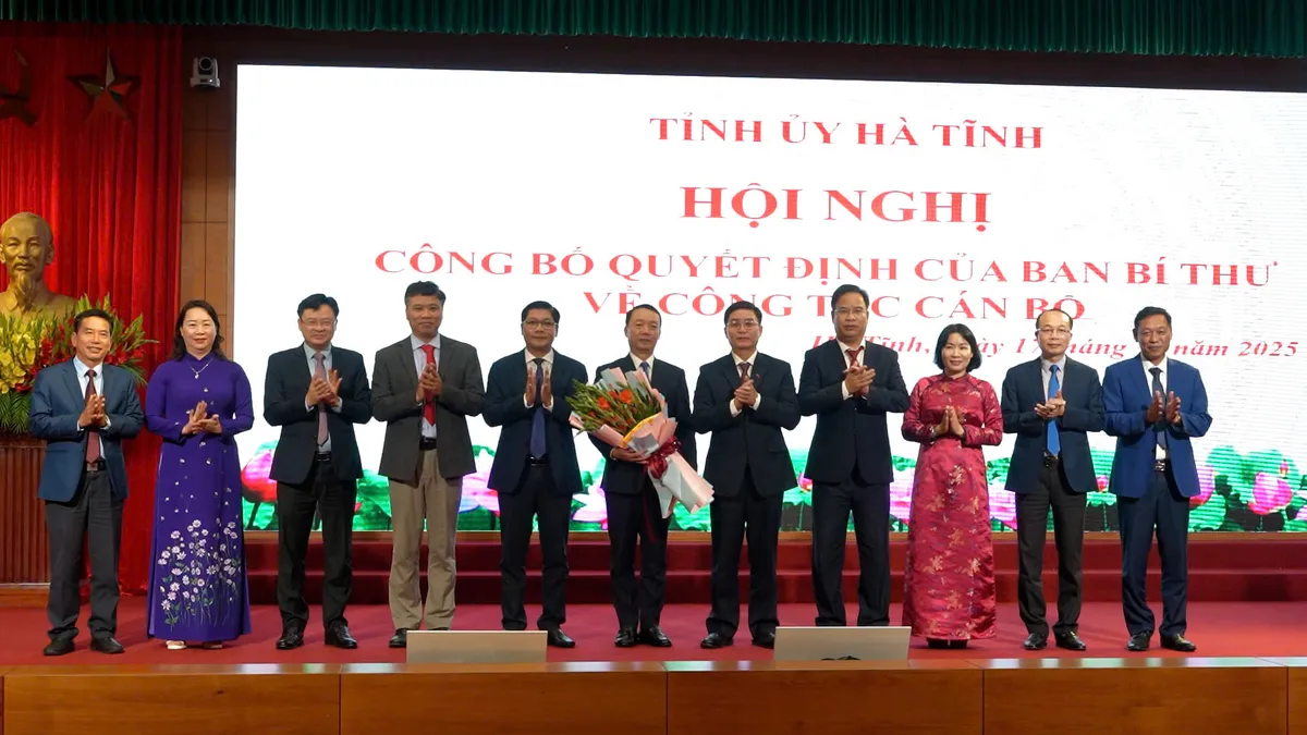 Đồng ch&iacute; Phan Thi&ecirc;n Định giữ chức vụ Ph&oacute; B&iacute; thư Tỉnh ủy H&agrave; Tĩnh - Ảnh 2.