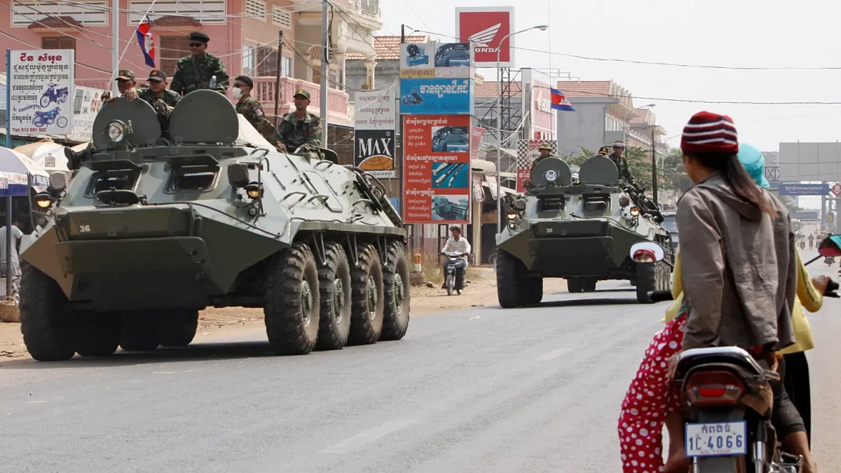 Chủ tịch Thượng viện Campuchia Hun Sen nhắn nhủ Thái Lan: “Khách hàng là thượng đế”- Ảnh 3.