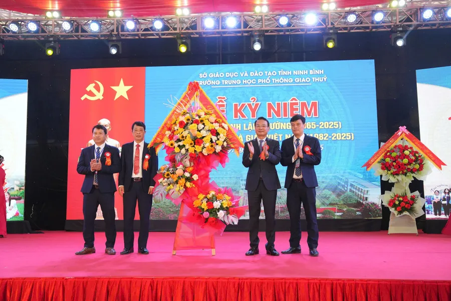 60 năm thành lập Trường THPT Giao Thủy: Hành trình dài vun đắp những ước mơ- Ảnh 1. 60 năm thành lập Trường THPT Giao Thủy: Hành trình dài vun đắp những ước mơ- Ảnh 1.