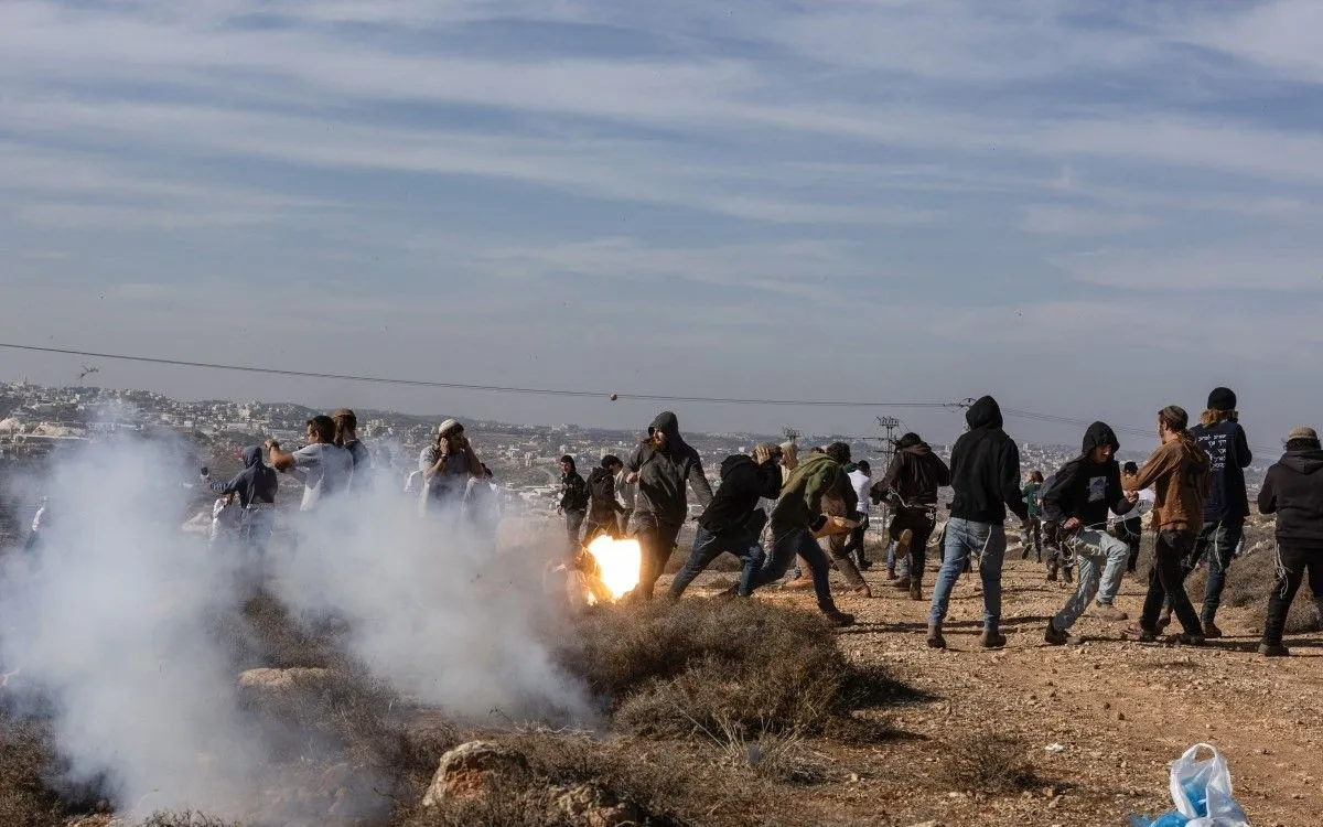 Lực lượng an ninh Israel đã sơ tán và phá hủy một tiền đồn định cư bất hợp pháp ở Bờ Tây bị chiếm đóng vào ngày 17/11