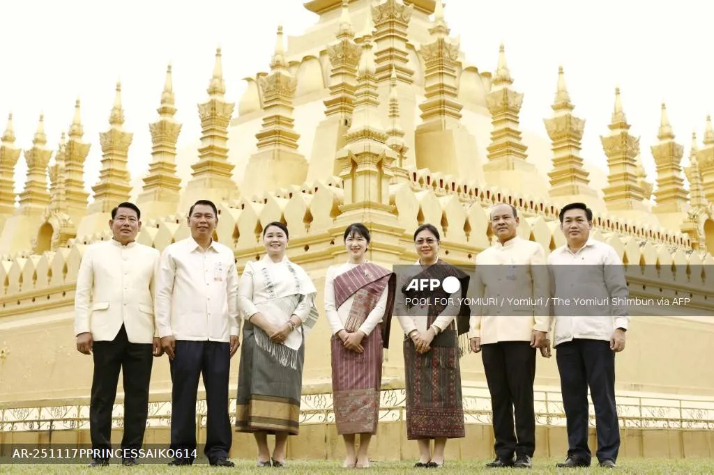 Công chúa Nhật Bản Aiko thăm Lào, được đón tiếp với nghi thức dành cho nguyên thủ - Ảnh 2.