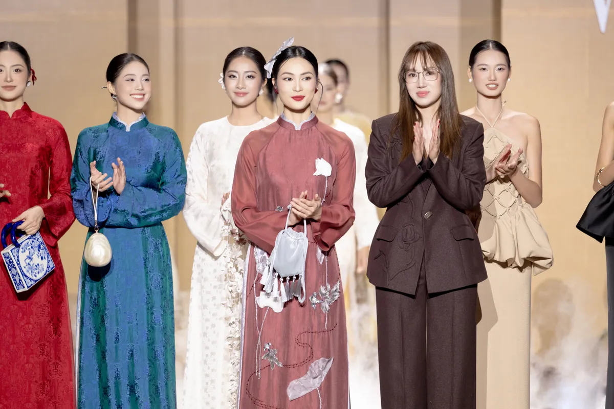 Hồng Diễm, Lương Thu Trang, Việt Hoa 'gây sốt' trên thảm đỏ thời trang - Ảnh 5.