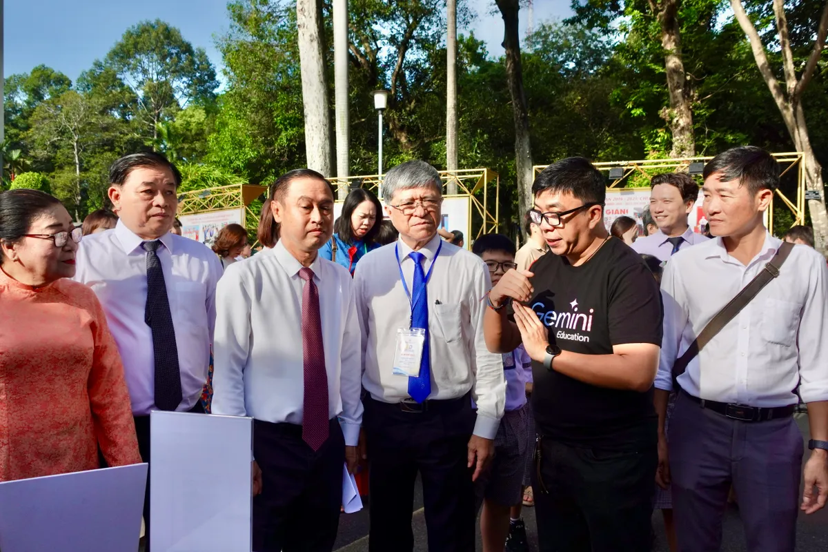 Nhìn lại dấu mốc đáng nhớ trong hành trình nửa thế kỷ phát triển của ngành giáo dục TP Hồ Chí Minh - Ảnh 6.