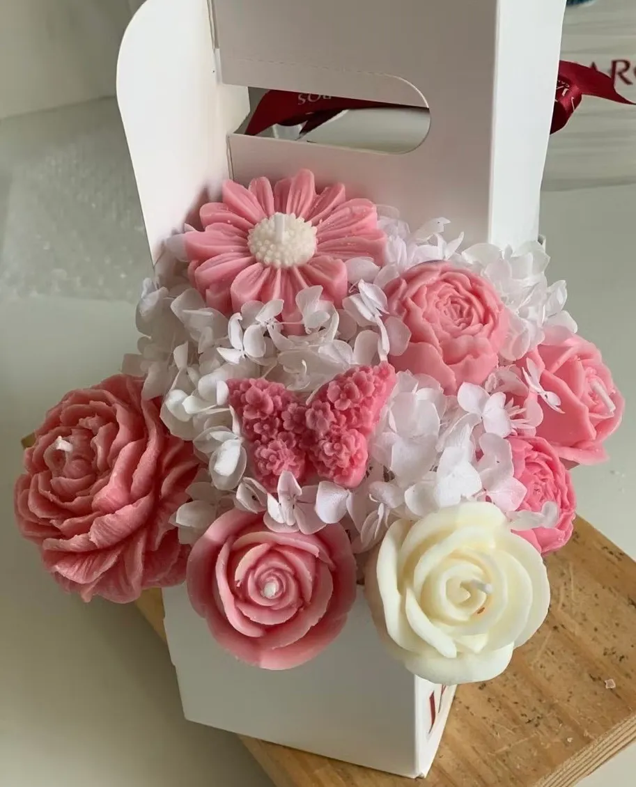 Thị trường hoa cho ngày 20/11 ghi nhận nhiều thay đổi- Ảnh 10.