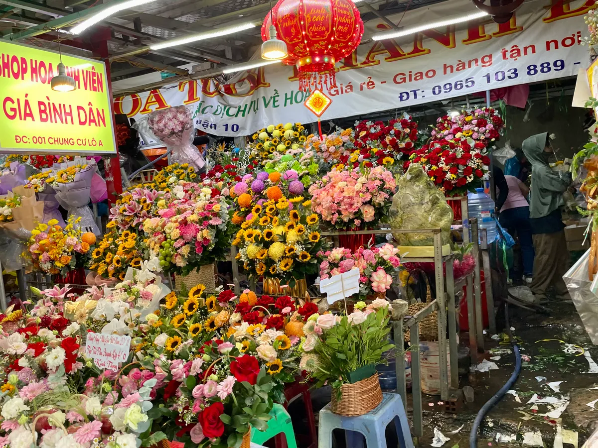 Thị trường hoa cho ngày 20/11 ghi nhận nhiều thay đổi- Ảnh 4.