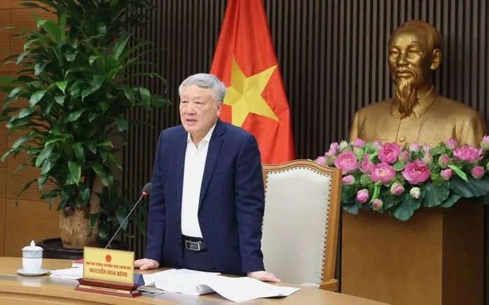 Phó Thủ tướng Thường trực Chính phủ Nguyễn Hòa Bình phát biểu tại cuộc làm việc - Ảnh: VGP