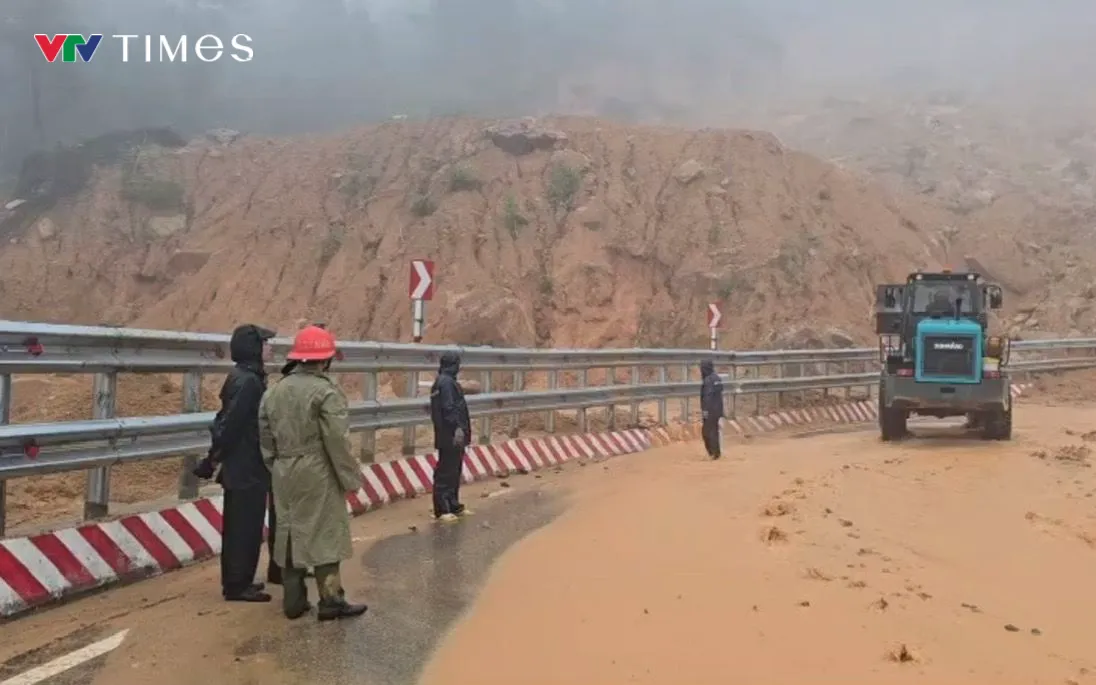 Các đơn vị kỹ thuật khảo sát, đánh giá hiện trường chứ chưa thi công mạnh, tránh nguy cơ mất an toàn cho lực lượng làm nhiệm vụ.