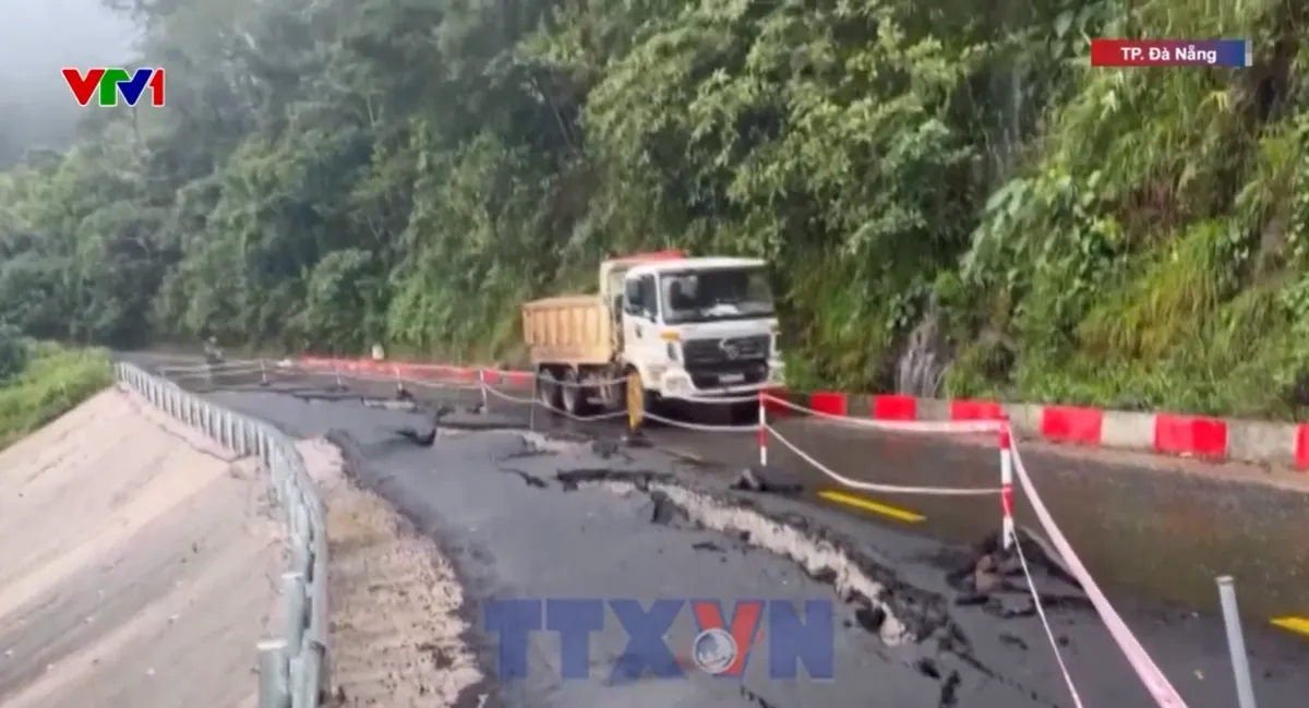 C&ograve;n 6 người bị mất t&iacute;ch trong c&aacute;c vụ sạt lở v&agrave; lũ cuốn - Ảnh 4.