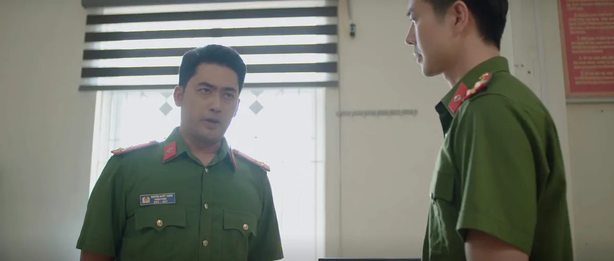 Lằn ranh - Tập 13: Triển bắt tay cựu Chủ tịch tỉnh giải vấn đề khó của Trinh Tam - Ảnh 9.