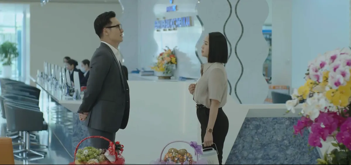 Lằn ranh - Tập 13: Triển bắt tay cựu Chủ tịch tỉnh giải vấn đề khó của Trinh Tam - Ảnh 6.