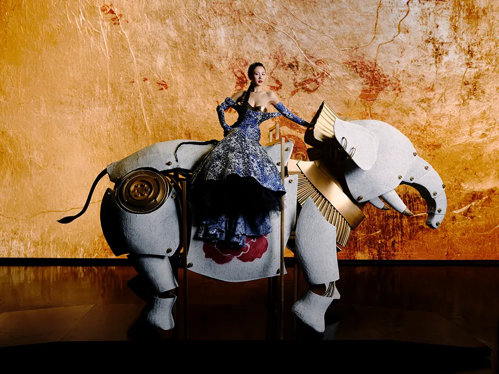 Văn Mai Hương bắt tay Hà Trần, Chi Pu trong MV Vườn hồng - Ảnh 3.