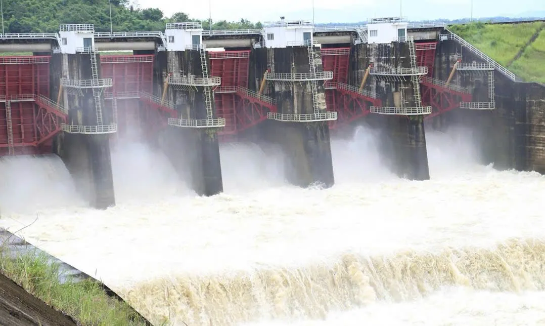 Đắk Lắk: Hàng trăm hộ dân bị ngập do mưa lũ. Khẩn trương ứng phó mưa lũ, sạt lở đất - Ảnh 4.