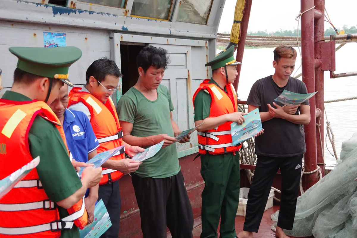 BĐBP Hải Phòng đẩy mạnh số hóa trong tuyên truyền chống khai thác thủy sản bất hợp pháp (IUU) - Ảnh 2.