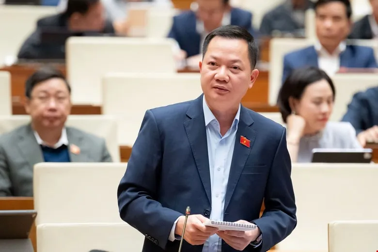 “Không thể nói tiết kiệm mà xếp hàng từ 3 giờ sáng để mua vàng miếng” - Ảnh 3.