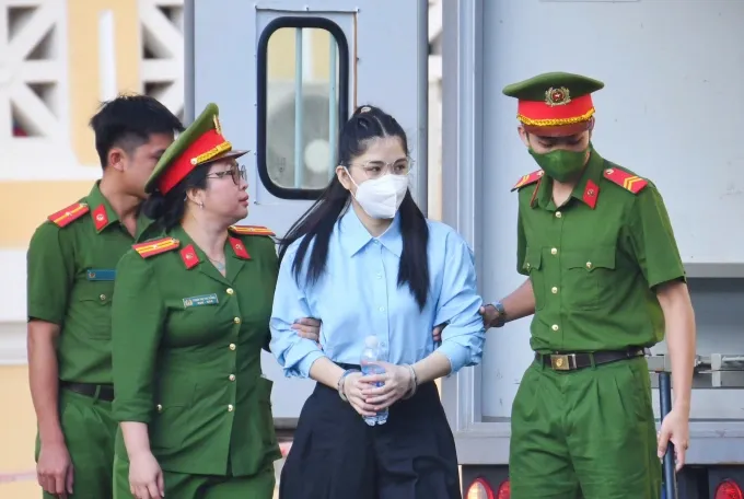 Phiên tòa xét xử vụ kẹo Kera: Thuỳ Tiên và các bị cáo thừa nhận hành vi lừa dối khách hàng