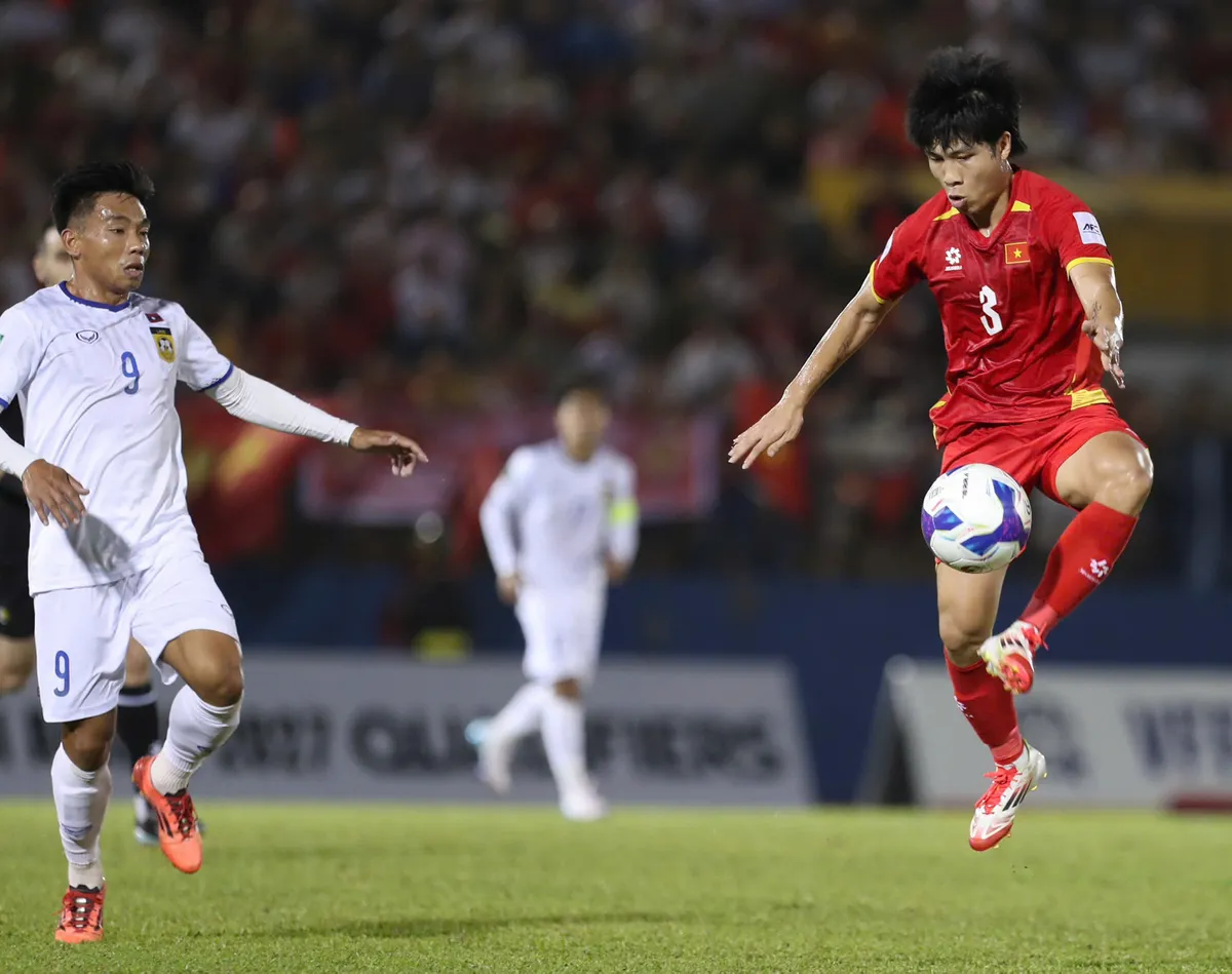 ĐT Lào vs ĐT Việt Nam: Bắt buộc phải thắng | 19h00 hôm nay (19/11), trực tiếp trên VTV5 và VTVgo
- Ảnh 1.